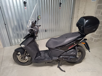 Kymco Agility 150, pochi km, nero