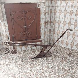 Aratro antico arredamento stile rustico masseria