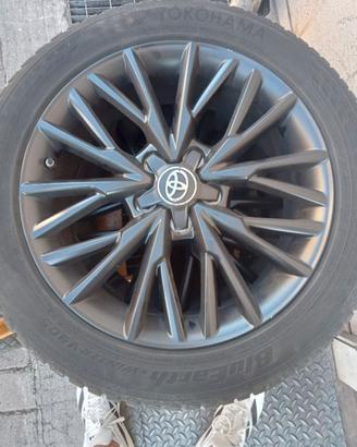 cerchi da 18'in lega toyota chr trend ibrida del 2