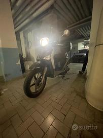 Scooter liberty 200