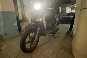Scooter liberty 200