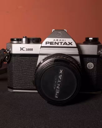 Fotocamera analogica Pentax K1000 + 50mm f/1.8