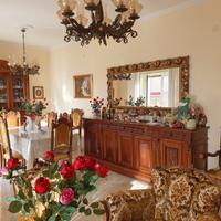 Madia con specchio da collezione in legno massicci