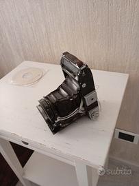 Macchina fotografica antica