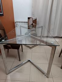 Tavolo in vetro temperato