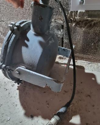 Faro di esplorazione profondità da vecchia nave