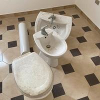 Sanitari wc lavandino gabinetto bide bagno