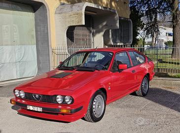 Alfa Romeo GTV 2.5 6 cilindri