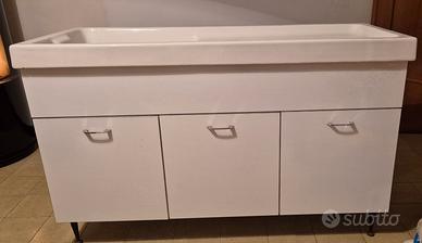 Lavello in ceramica e sottolavello cucina