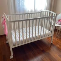 Lettino/Culla bianca e materasso come nuovo inclus