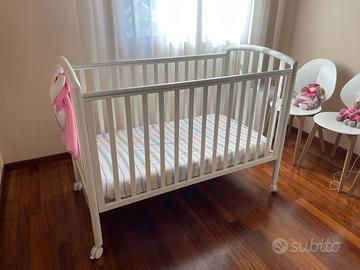 Lettino/Culla bianca e materasso come nuovo inclus