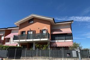 4 LOCALI A SANTENA