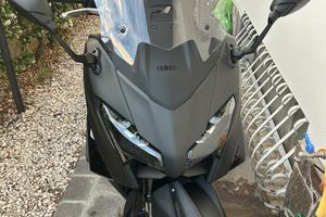 Yamaha TMAX 560 2025