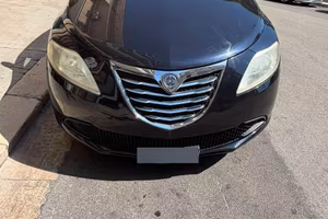 Lancia Ypsilon 2012