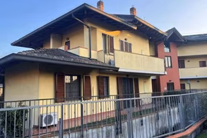 Immobile in asta di 63 m² con 1 locale e box auto 