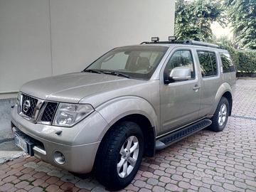 Nissan Pathfinder  allestimento LE 2007