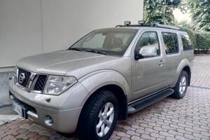 Nissan Pathfinder  allestimento LE 2007