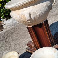 vasi di gesso e di terracotta 