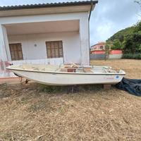 Boston whaler 13 sport 2 motori 25 e 6 cv