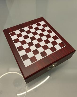 SET  vino con scacchiera