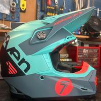 Casco motocross bell