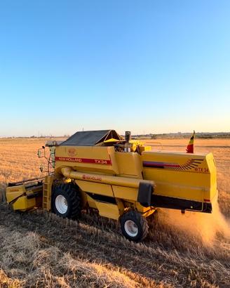 Mietitrebbia new holland TX 34
