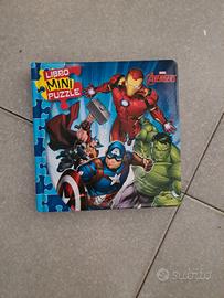 LIBRO MINI PIZZLE AVENGERS