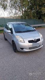 Varese Toyota yaris 3300 euro