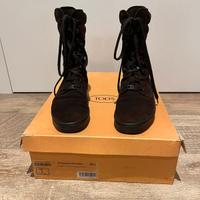 Anfibi donna scamosciati Tod's