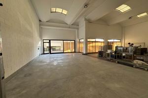 Rif.2460UL76439| negozio cortemaggiore