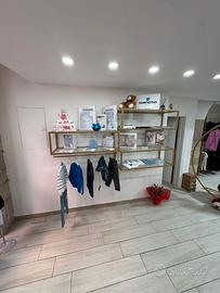 arredamento negozio pari al nuovo 