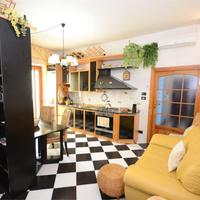 Quadrilocale ristrutturato a pochi passi dal porto