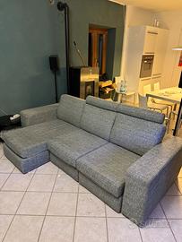 Divano con sedute allungabili