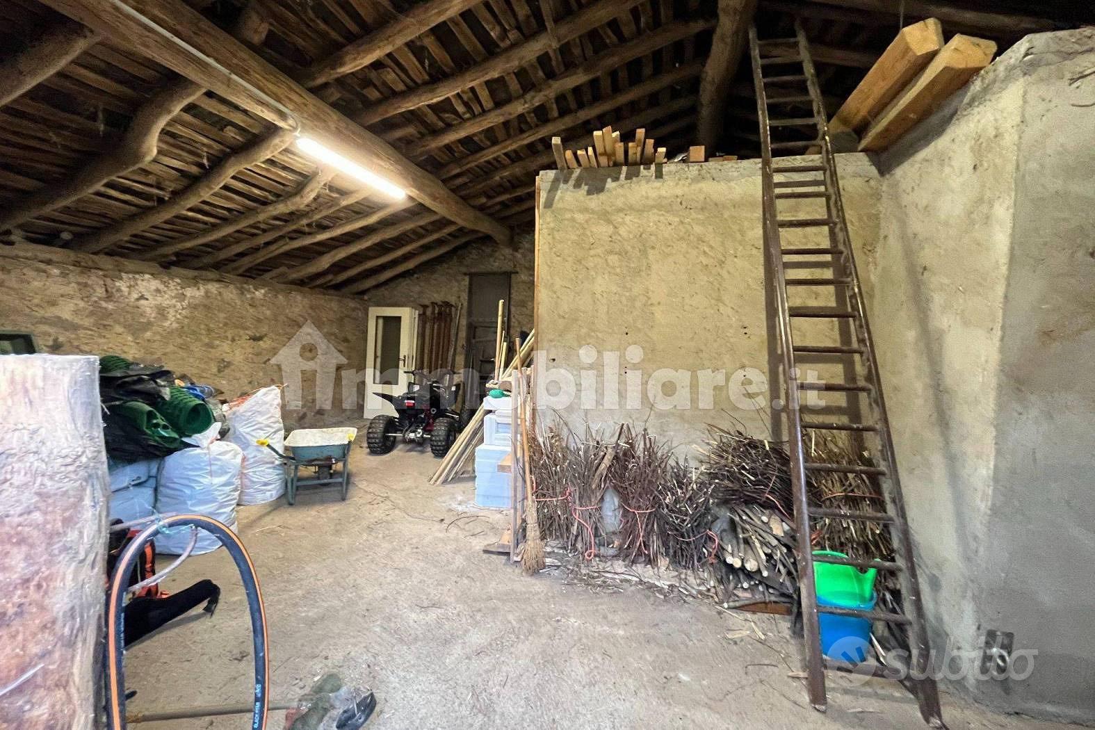 Rustico da ristrutturare con ampio terreno - Vista 5