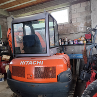 Escavatore Hitachi 30 quintali