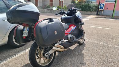 Honda Integra 750S