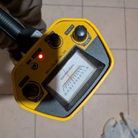 metal detector 