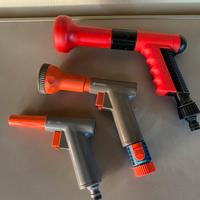 Pistole per innaffiare giardino