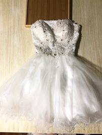 Abito da sposa corto o da cerimonia