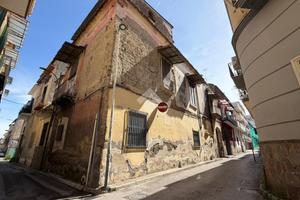 CASA SEMINDIPENDENTE A FRATTAMAGGIORE