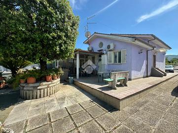 VILLA SINGOLA A SAN CESAREO