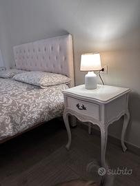 Due comodini stile shabby