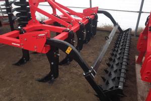 attrezzi agricoli vari 