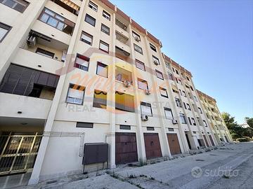 Casa e garage, 75.000,00 VIA ALDO CARRATORE
