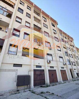 Casa e garage, 75.000,00 VIA ALDO CARRATORE