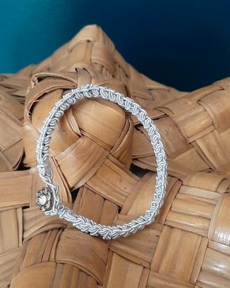 Bracciale grigio perla uncinetto