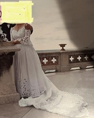 Vestito da sposa con strascico e tulle tg 48