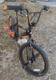 bicicletta bmx