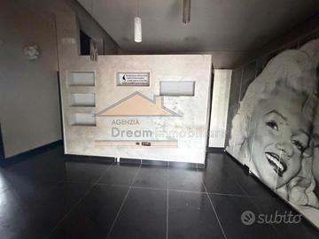 Locale Commerciale al Corso Campano