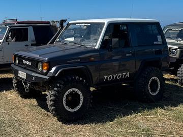 Toyota Land Cruiser lj70